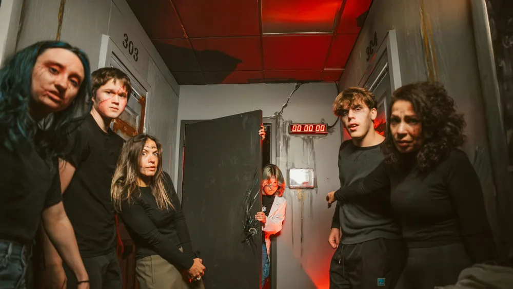 How to Plan a Team Building Event for 50+ People Without It Becoming a Logistical Nightmare